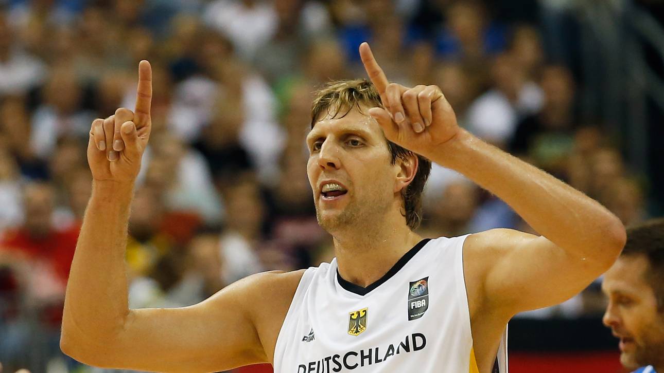 Nowitzki mit lässigem Tänzchen