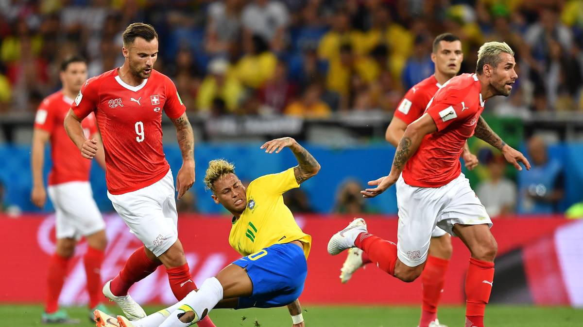 PLATZ 4: BRASILIEN - Der Rekordweltmeister marschierte durch die Qualifikation, auch Superstar Neymar wurde rechtzeitig zum Turnier fit. Der Start verlief allerdings beim 1:1 gegen die Schweiz nicht wunschgemäß, zudem gibt es in der Heimat Kritik