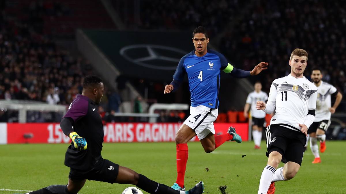 TIMO WERNER (bis 85.): Kam in seinem 10. Länderspiel früh im Strafraum gegen Umtiti zu Fall. Schiedsrichter Cakir ließ weiterspielen. Bot sich an, wich auf die Außen aus, kam aber erst in der 41. Minute zu einem Abschluss, als er Mandanda den Ball in die Arme schob. Überragend dann aber sein Laufweg und Abschluss beim 1:1, seinem siebten Länderspieltor (56.). Ging für Wagner vom Platz (85.). SPORT1-Note: 2,5