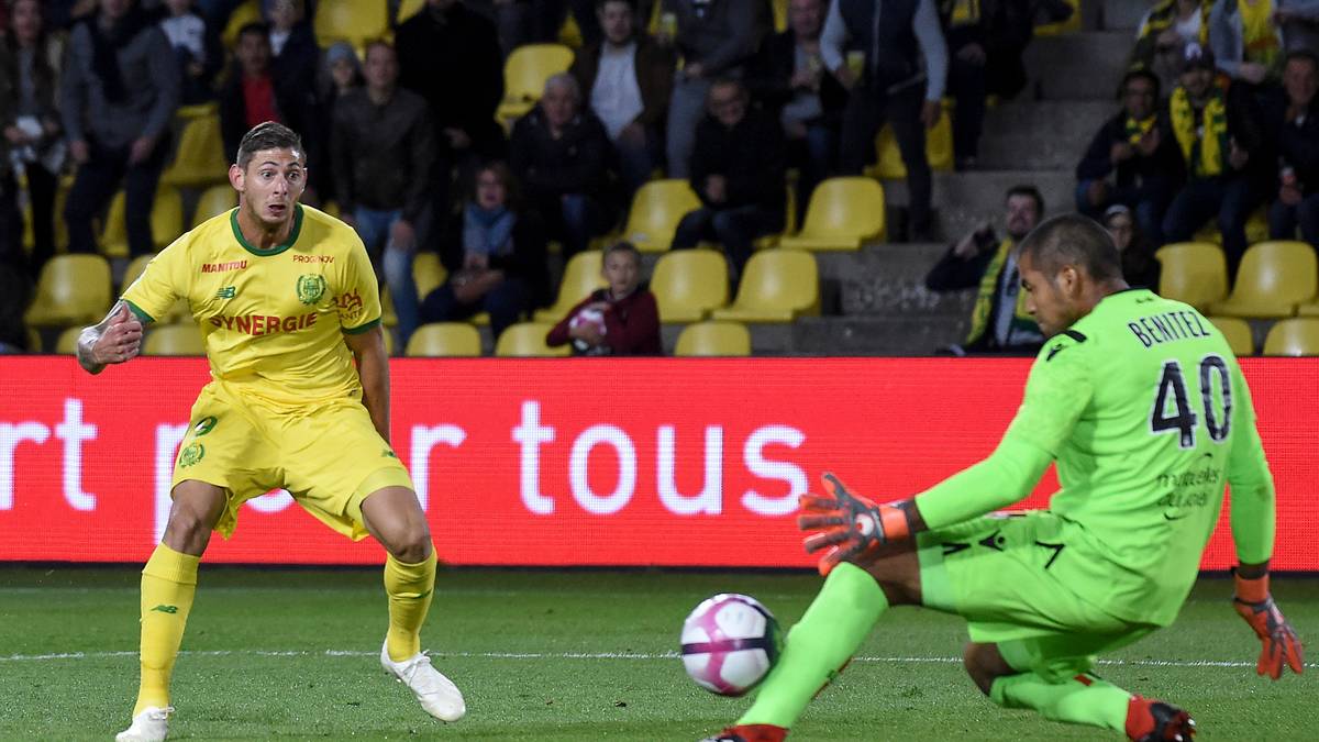 PLATZ 2: Emiliano Sala (FC Nantes, 4 Tore) - Zu Saisonbeginn noch kein Stammspieler, hat sich Sala mit Toren in die Startelf geschossen. Trotz seiner vier Treffer steht für Nantes allerdings erst ein Saisonsieg zu Buche