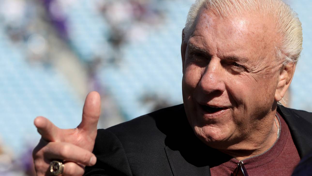 „Ein Wunder“: Flair erholt sich