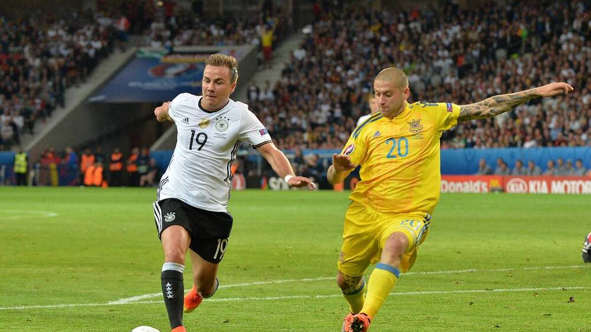 Deutschland - Ukraine 2:0 - Die Euro 2016 beginnt für die deutsche Nationalmannschaft in Lille mit einem umkämpften aber souveränen Sieg. Die Ukrainer halten die Partie allerdings bis zum Schluss offen
