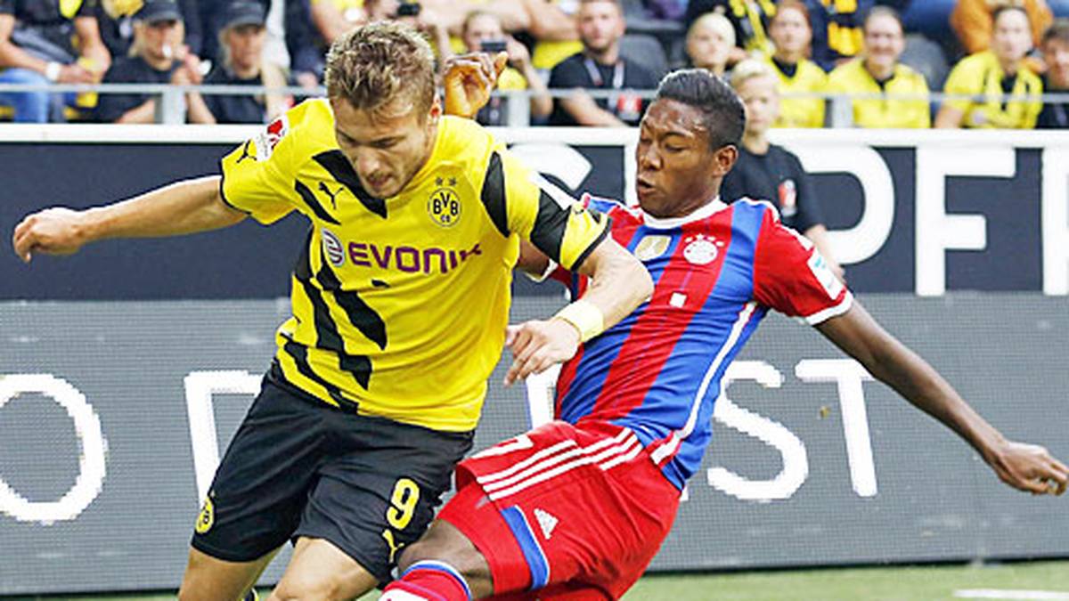 Die drei Abwehrspieler im praktizierten 3-4-3-System tun sich schwer. David Alaba (r.) wird vor dem Spiel nach links hinten beordert. Doch der Österreicher kann seine starke Frühform aus der Vorbereitung in diesem Spiel nicht bestätigen. Martinez muss früh runter. Jerome Boateng wirkt nach langer WM-Pause nicht frisch. Viel Arbeit für die Bayern-Defensive