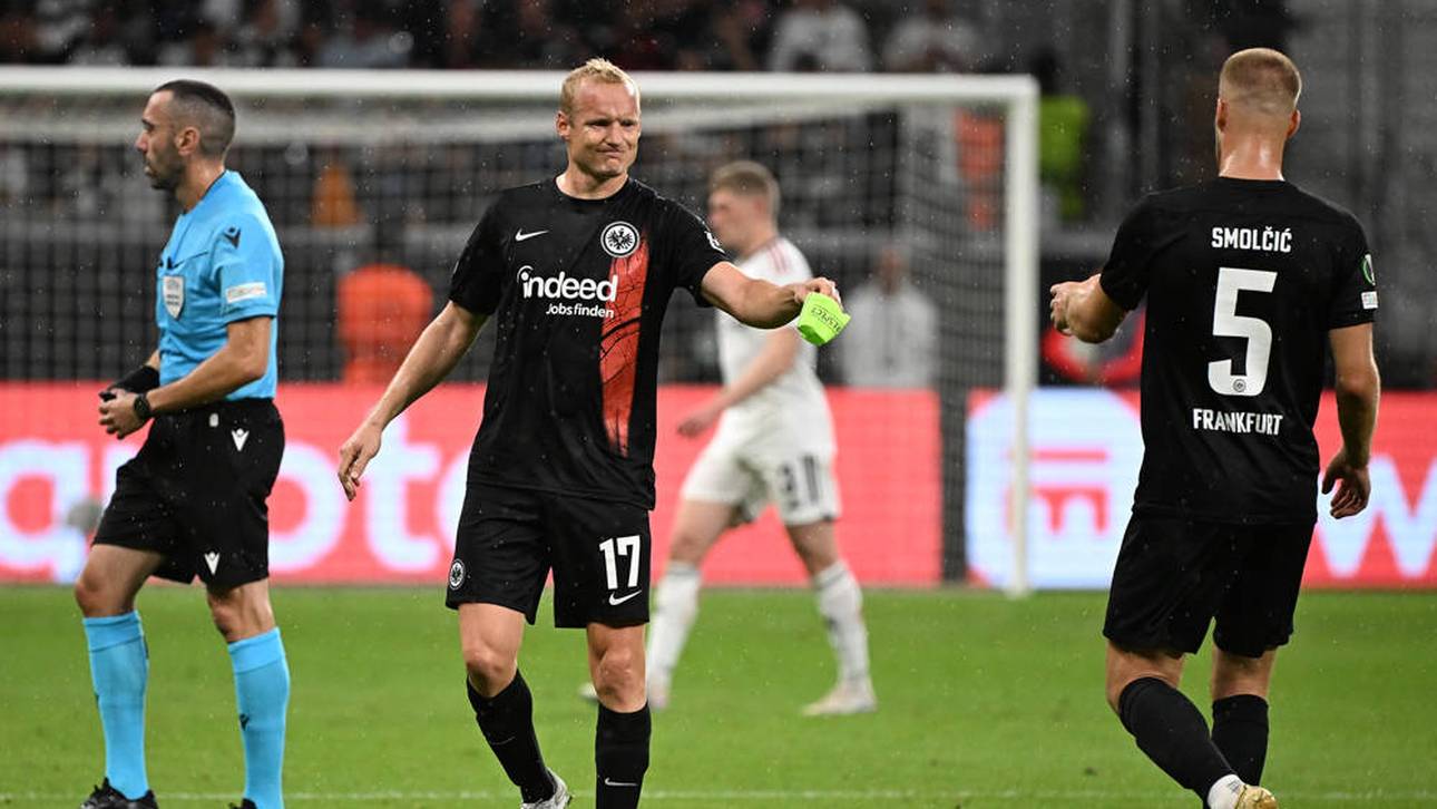 Eintracht-Kapitän muss verletzt raus!