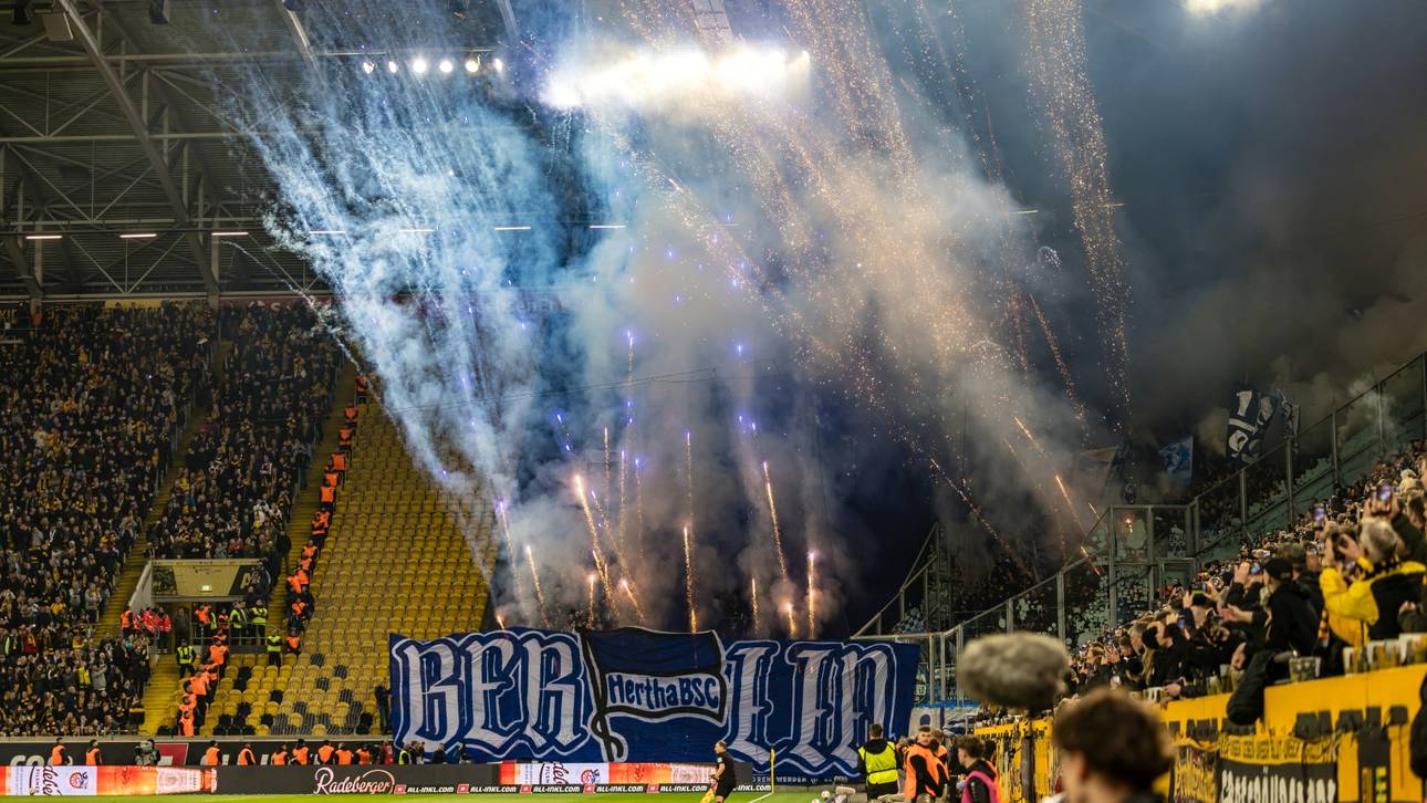 Die Herthaner schießen viel Pyrotechnik ab