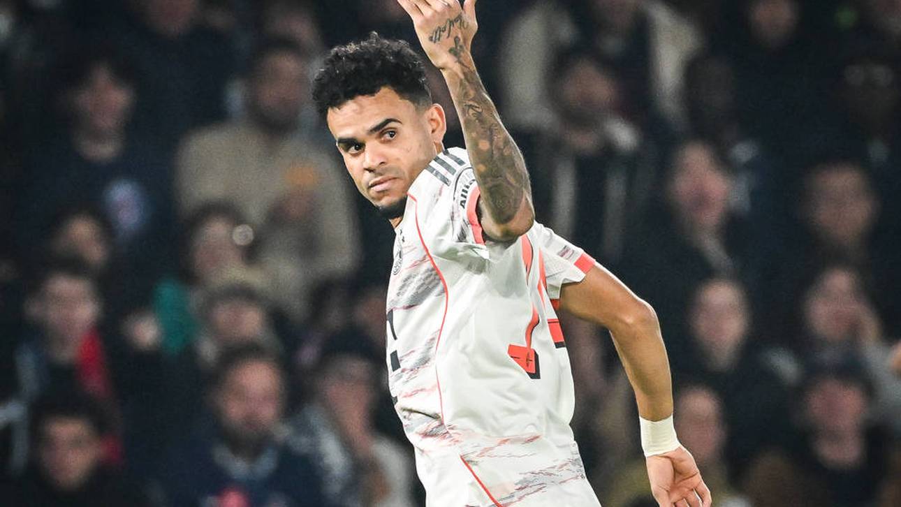 Luis Díaz sieht gegen PSG Rot