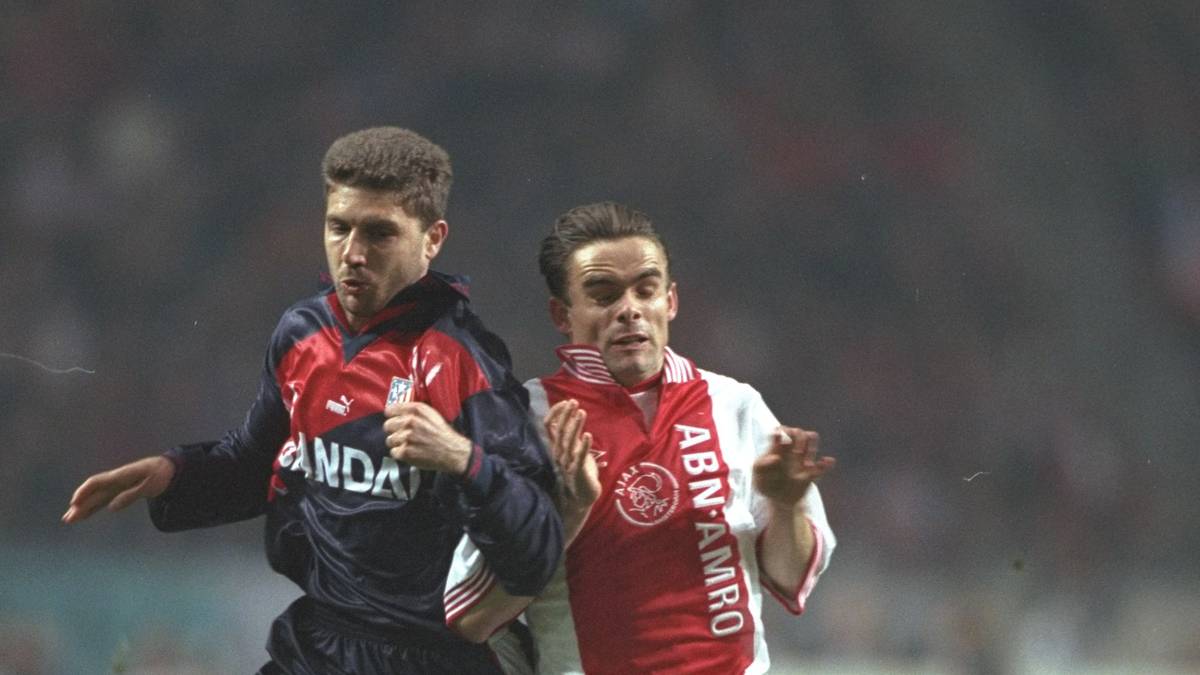 PLATZ 17: ATLETICO MADRID - Nach ihrer ersten Champions-League-Teilnahme 1996/97 und dem Ausscheiden im Viertelfinale gegen Ajax Amsterdam mit Marc Overmars (rechts) kehrt Atletico Madrid erst elf Jahre später wieder in die Königsklasse zurück