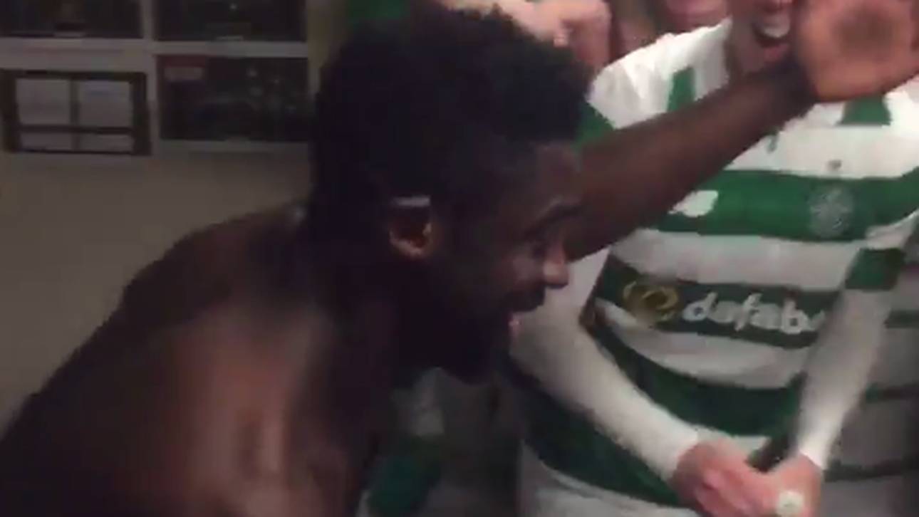 Kolo Toure zeigt irren Kabinentanz