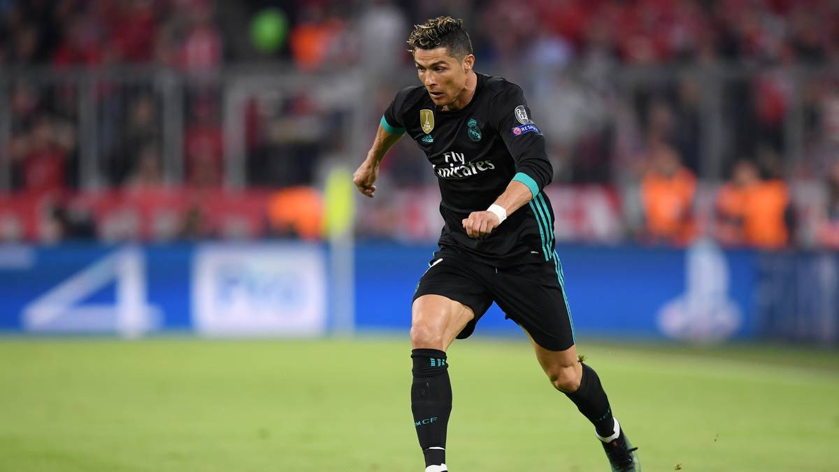 DAILY MAIL (England): "Alles ist nun bereitet für Ron gegen Mo. Real schnappt sich den Sieg bei Bayern, weil Asensio die schlechte Verteidigung bestraft. Der Vorteil liegt nun beim Titelverteidiger."