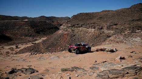 Stephane Peterhansel setzt sich bei der Rallye Dakar an die Spitze