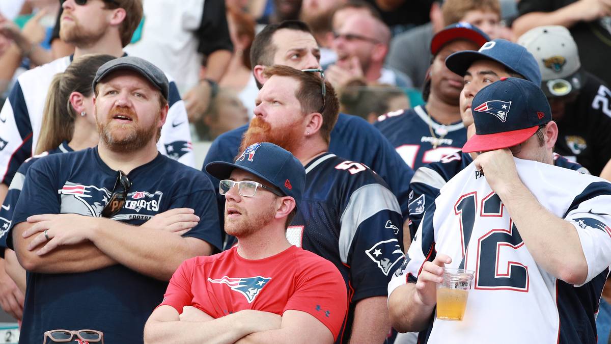 Insgesamt gibt ein einzelner Fan in den USA 60 Dollar für alle Aktivitäten und Besorgungen rund um das Event aus. 17 Menschen nehmen durchschnittlich an einer der unzähligen Partys teil