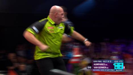 Luke Humphries stand kurz vor dem Finaleinzug bei den World Series of Darts Finals. Doch nach drei vergebenen Matchdarts schlug Michael van Gerwen zurück.