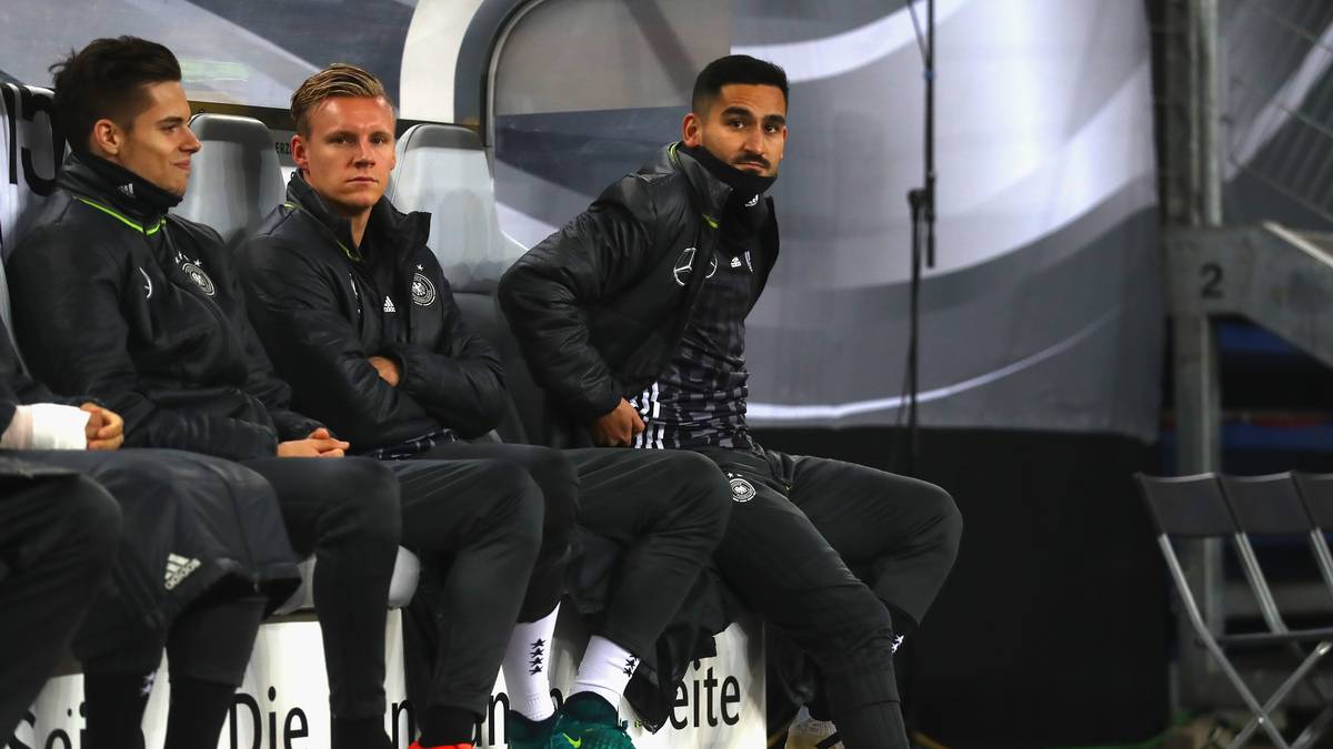 Rückkehrer Ilkay Gündogan muss zu Beginn ebenfalls mit einem Platz auf der Bank Vorlieb nehmen