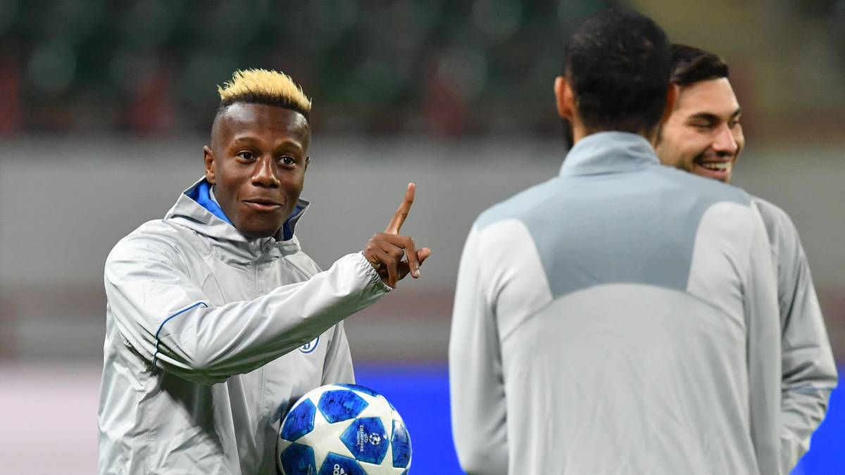 HAMZA MENDYL: Die linke Flanke mit dem Marokkaner und Konoplyanka überzeugte schon gegen Mainz, in Moskau ebenfalls ein Aktivposten, ließ bei seinen Flanken aber die nötige Präzision vermissen  - SPORT1-Note: 3