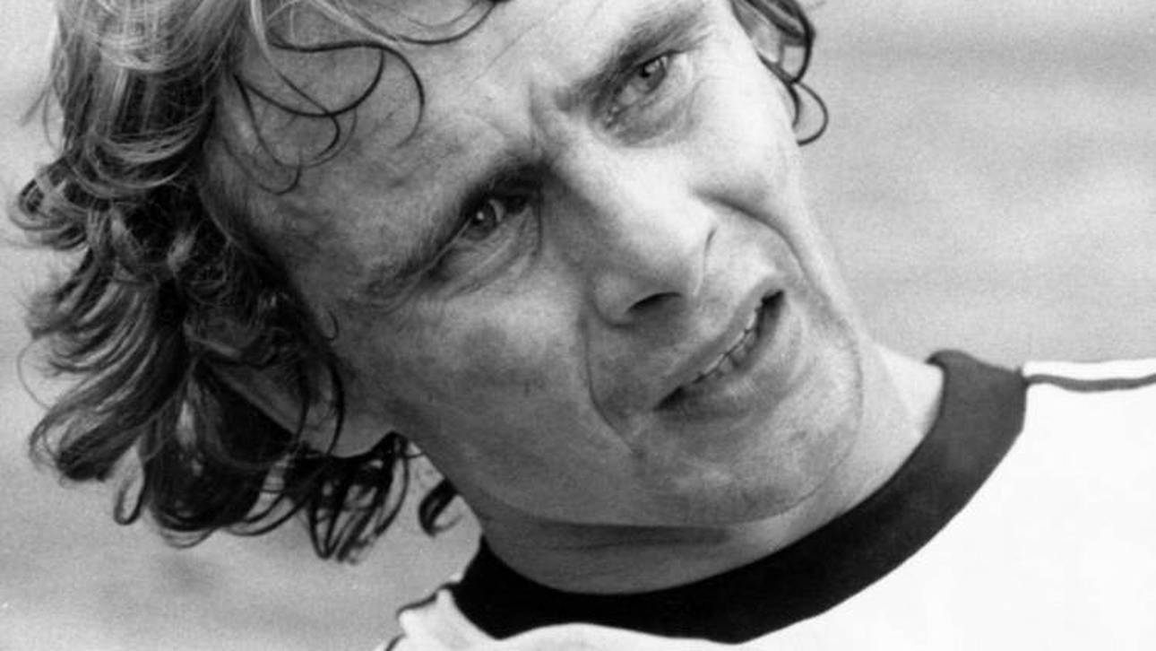 Hölzenbein-Zeile erregt Anstoß