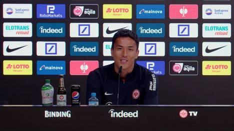Makoto Hasebe erklärt, wie die Kabine auf den Streik von Randal Kolo Muani reagiert.