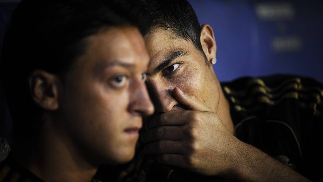 Özil und Ronaldo im Steuer-Fokus