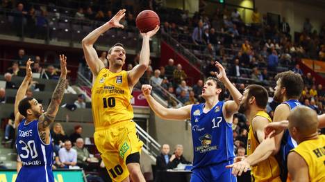 MHP Riesen Ludwigsburg v Fraport Skyliners - BBL