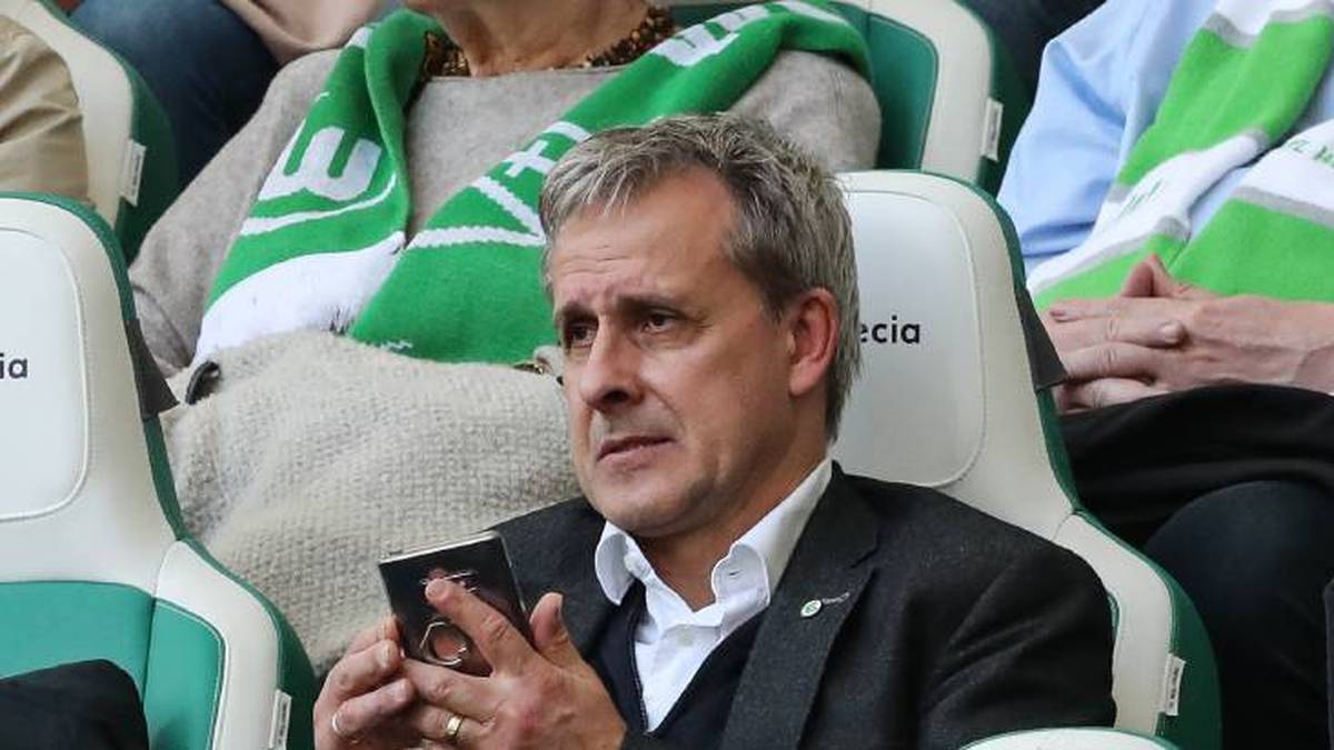 Littbarski arbeitet nach der aktiven Karriere erfolgreich im Ausland. In Deutschland bei seinen Stationen in Duisburg, Wolfsburg und Leverkusen weniger erfolgreich. Seit 2018 Markenbotschafter beim VfL Wolfsburg.