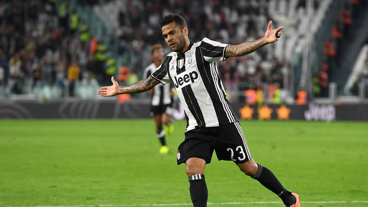 Den Großteil seiner Erfolge holte auch Dani Alves mit dem FC Barcelona, insgesamt 23. Eröffnet wurde seine Sammlung aber mit drei Titeln in Brasilien. In Italien sahnte er in nur einer Saison bei Juve auch nochmal das Double aus Meisterschaft und Coppa Italia ab