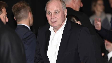 Uli Hoeneß hat sich für mehr Frauen in Führungspositionen des FC Bayern ausgesprochen. Im Vorstand und Aufsichtsrat herrsche noch „Verbesserungsbedarf.“ 