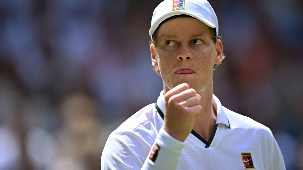 Jannik Sinner darf weiter auf die erfolgreiche Titelverteidigung in Wimbledon hoffen