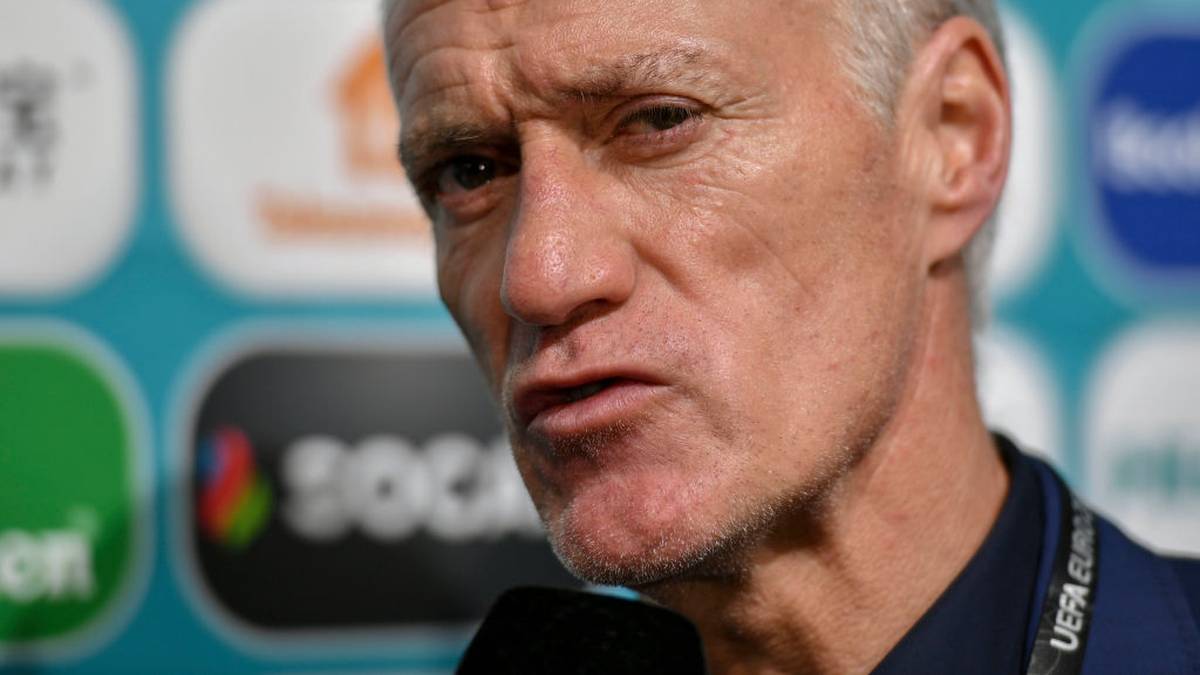Le Journal de Dimanche: "Dieses Mal muss Frankreich von Beginn an stark sein und sich nicht im Turnier steigern wollen. Beim Los Deutschland hat Didier Deschamps Joachim Löw noch zugelächelt, bei Portugal eher eine Grimasse geschnitten."