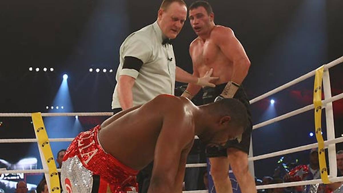 In der neunten Runde ist Schluss: Klitschko gewinnt durch technischen K.o.