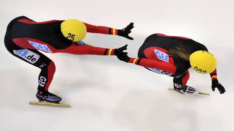 Germany's Bianca Walter (L) and Christin