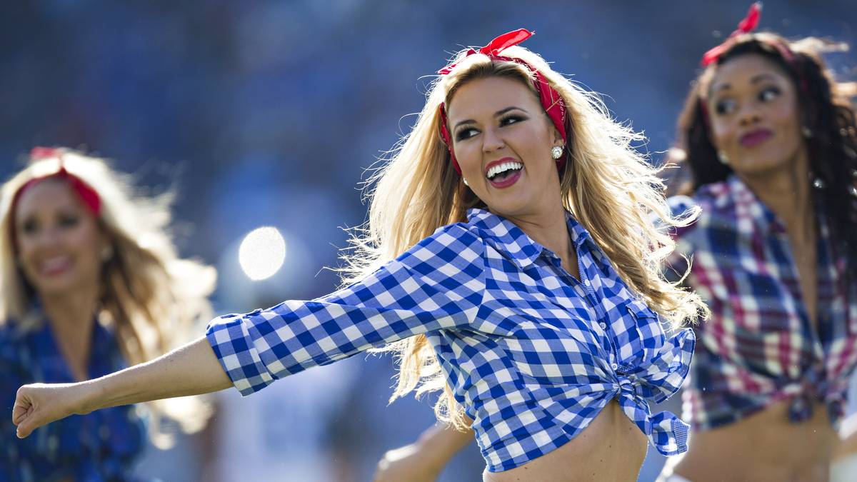 Die Tennessee Titans können auch ganz im Stile der dreißiger Jahre. Nur mit mehr bauchfrei