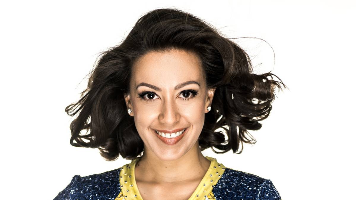 Von ihren Freunden wird Laura nur Bonnie genannt. Die Rheinländerin ist ein echter Karnevalsjeck und würde sicher auch als Funkenmariechen eine gute Figur machen.