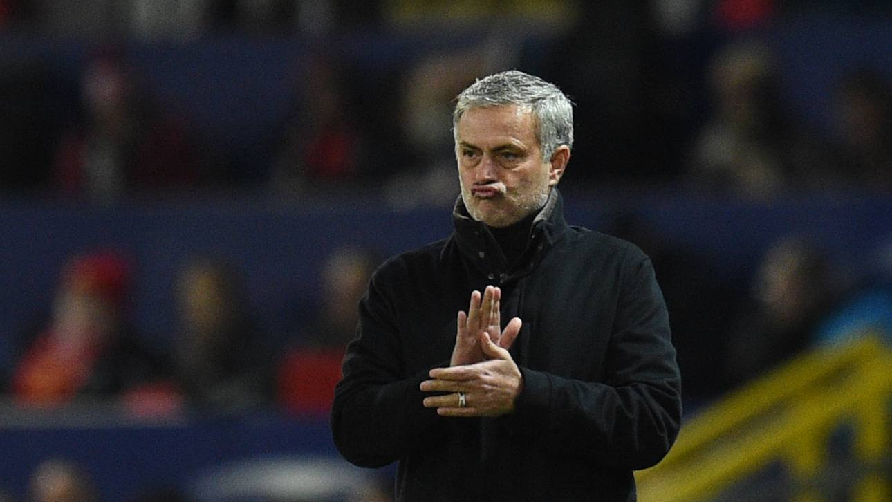 Zehn Abgänge? United plant Umbruch