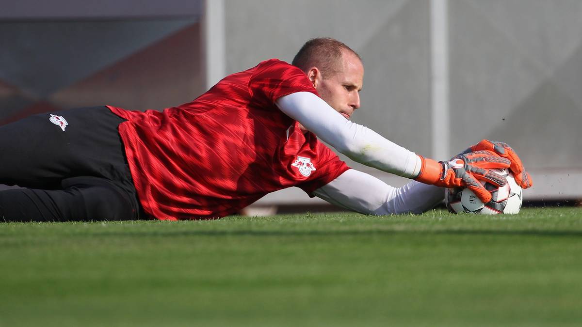 PLATZ 1: PETER GULACSI (RB Leipzig): Weisse Westen: 16 - Gegentore: 27