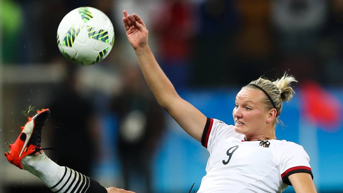 ALEXANDRA POPP (DEUTSCHLAND): Deutschlands eiskalte Goalgetterin, mit Fuß und Kopf gefährlich. Popp geht seit Jahren für den VfL Wolfsburg erfolgreich auf Torejagd