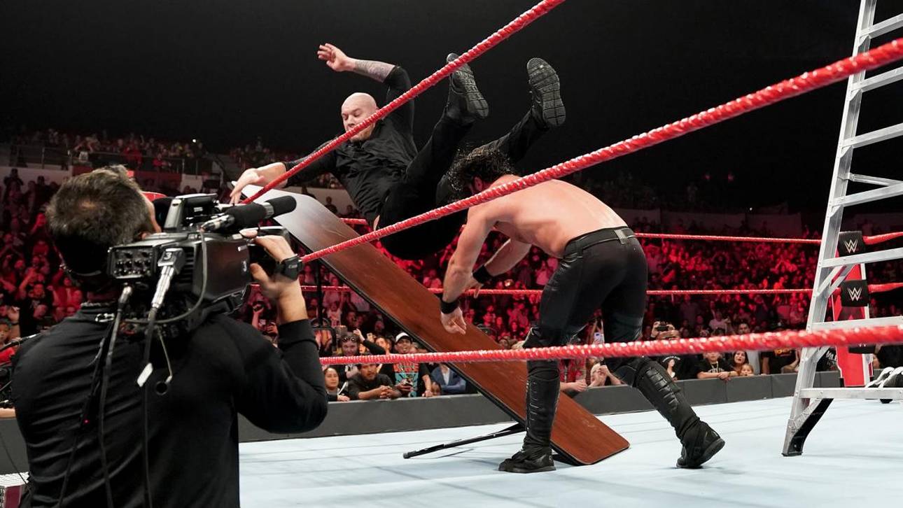 Chaotisches WWE RAW vor TLC