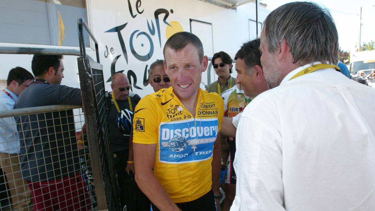 TOUR DE FRANCE 1999-2005, LANCE ARMSTRONG: Siebenmal trägt der US-Amerikaner Lance Armstrong bei einer Tour das Gelbe Trikot. Zwischen 1999 und 2005 ist er das Maß aller Dinge. Allerdings wird er vom Weltradsportverband UCI 2012 wegen Ermittlungen der US-Antidopingagentur nachträglich gesperrt und muss alle seine nach dem 1. August 1998 gewonnenen Titel abgeben