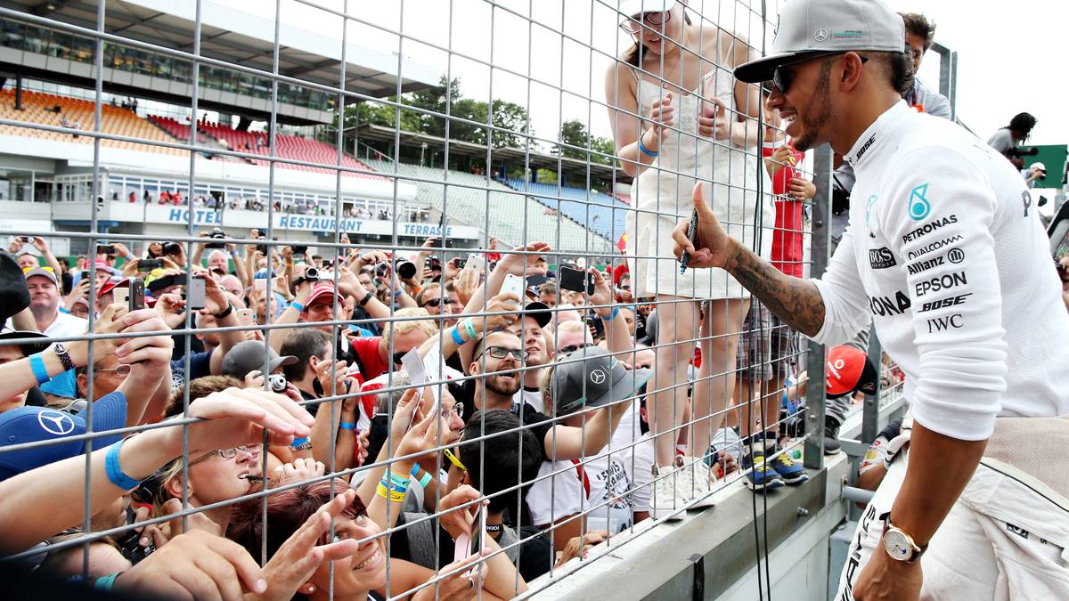 Sieger und damit König in allen vier Juli-Rennen. Auf dem Hockenheimring feiert er seinen sechsten Triumph in den zurückliegenden sieben Läufen und baut die Führung in der Gesamtwertung vor der Sommerpause auf 19 Punkte aus. Er ist ein Puncher, wenn's drauf ankommt.