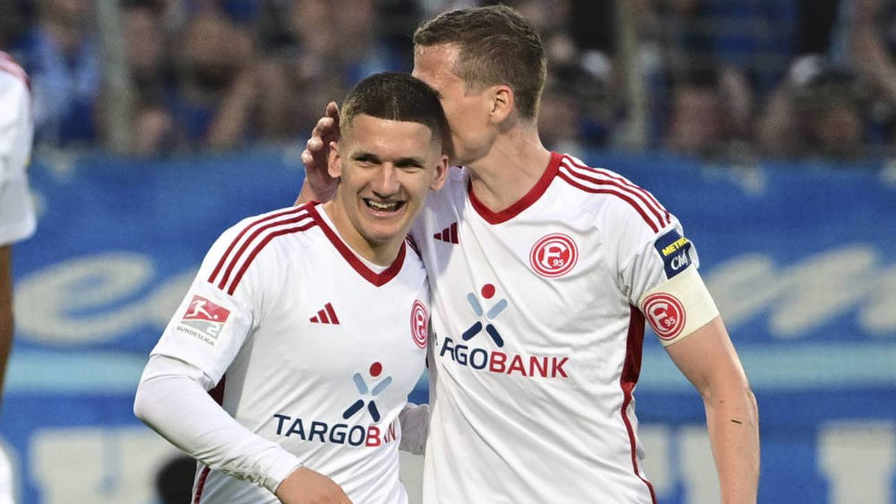 Christos Tzolis (l.) führte Düsseldorf 2024 fast in die Bundesliga