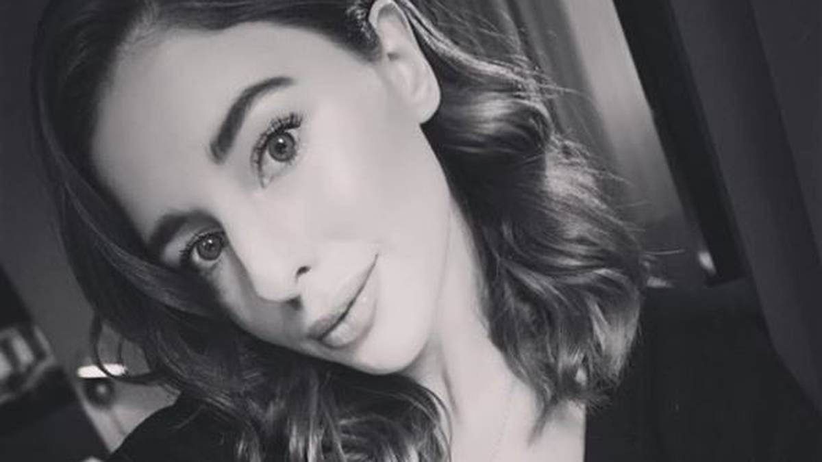 Wer hat sich hier herausgeputzt? Auflösung: Es ist Shanga Forsberg, Ehefrau von Schweden-Star Emil Forsberg