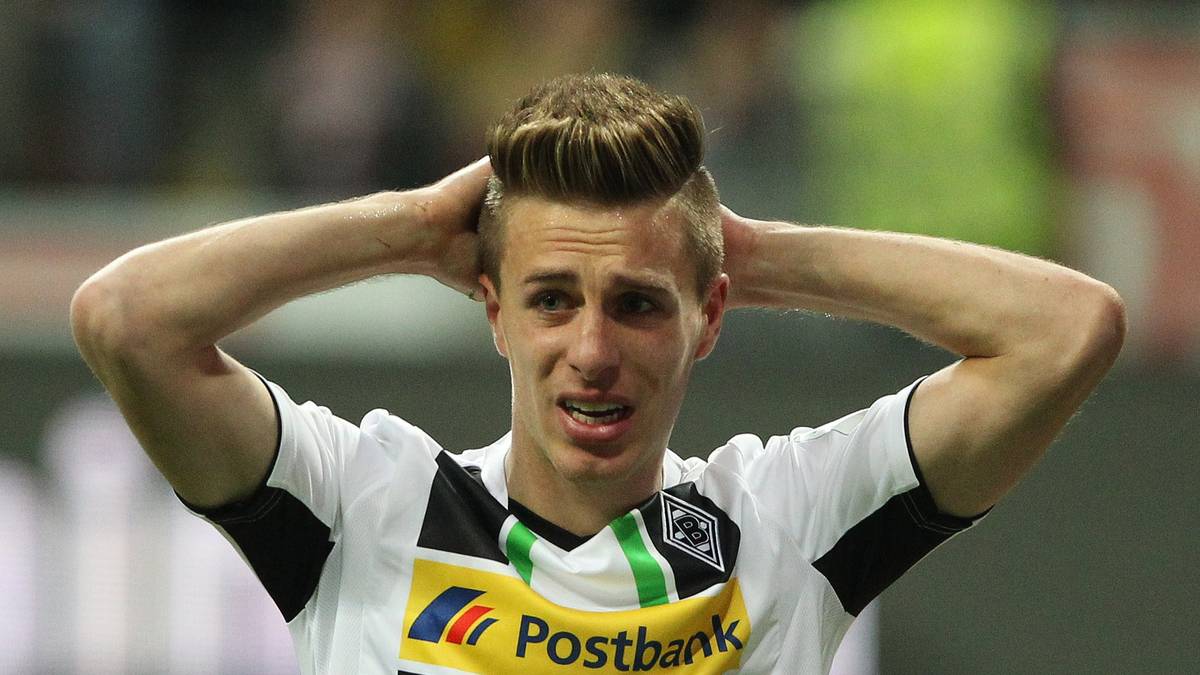 Es bleibt beim 0:0. Gladbach gibt nach vier Siegen in Serie erstmals wieder Punkte ab. Patrick Herrmann wirkt eher unzufrieden. Zum Schluss drückt Frankfurt, aber die letzte Chance vergeben die Fohlen