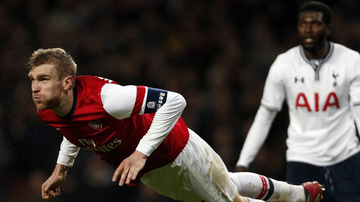 PER MERTESACKER (Platz 4): "The big fucking German", wie ihn die Gunners-Fans rufen, hat sich zum Kapitän des FC Arsenal gemausert. 141 Premier-League-Spiele hat "Merte" bislang auf dem Buckel  