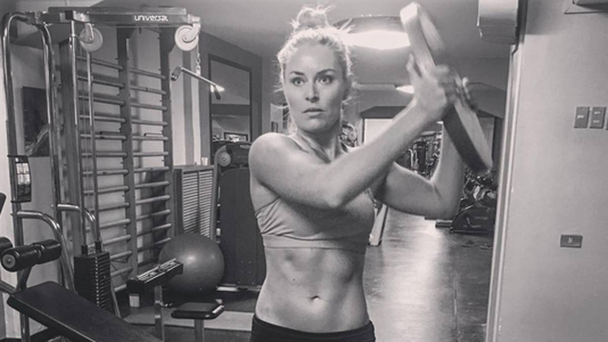 Ski-Star Lindsey Vonn präsentiert sich jetzt schon in Topform. Die US-Amerikanerin schuftet in der Vorbereitung auf die neue Skisaison und beglückt ihre Fans im knappen Outfit