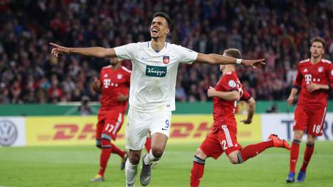 Mit Heidenheim gelingt Robert Glatzel durch seinen Dreierpack gegen Bayern fast eine Pokal-Sensation