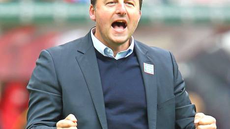 Trainer Kosta Runjaic will mit Kaiserslautern den erste Auswärtssieg