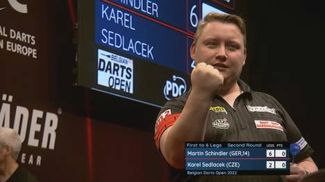 Martin Schindler gewinnt bei der Belgian Darts Open gegen Karel Sedlacek mit 6:2 und zieht verdient in die nächste Runde ein.