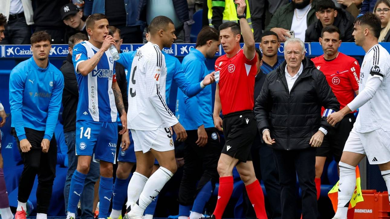 Böser Tritt: Mbappé sieht erstmals Rot im Real-Trikot