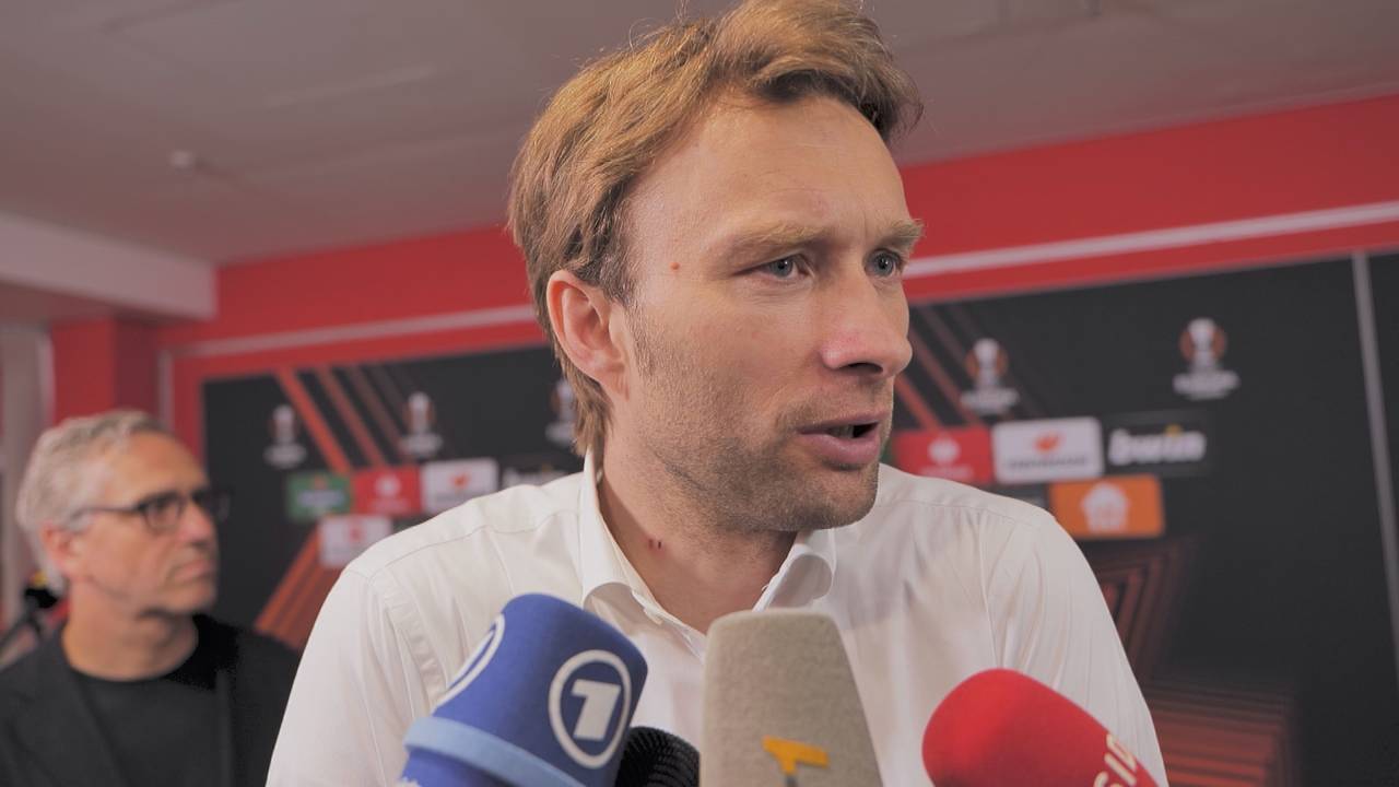 Slapstick pur! Bayer vergeigt Sieg