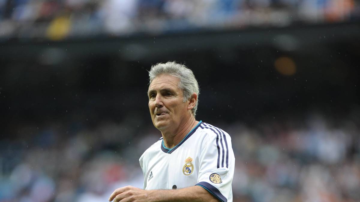 PLATZ 11 - CARLOS ALONSO GONZALEZ: Gleich 17 Jahre lief "Santillana", dort wurde er geboren, für Real Madrid auf. Außerdem spielte er noch eine Saison bei Racing Santander. In 461 Spielen gelangen ihm 186 Treffer