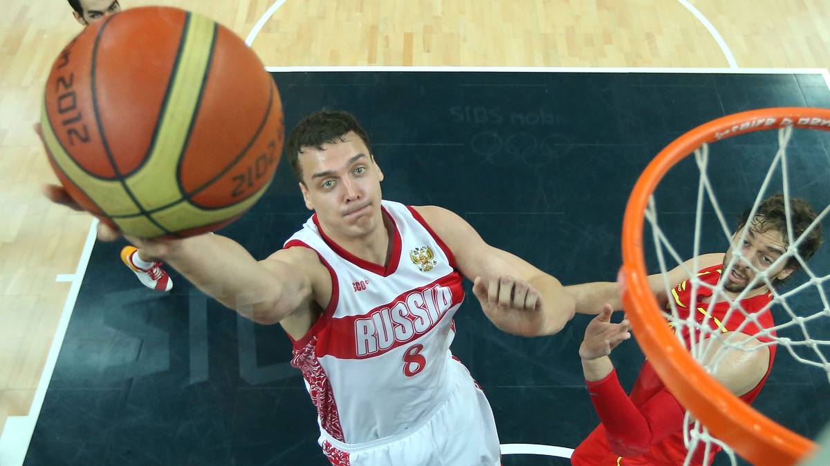 CLEVELAND CAVALIERS: Die Cavs holen den zweiten russischen Center ins Team. Sasha Kaun wird beim Team von Superstar LeBron James Backup für Timofey Mozgov werden