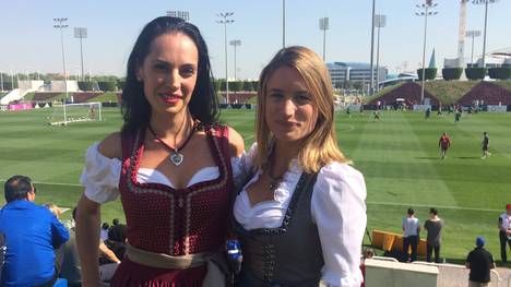 Michaela Paul (l.) und Melanie Beck unterstützen die Bayern in Dubai